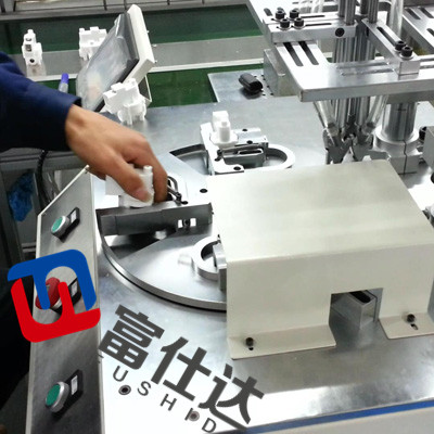 轉(zhuǎn)臺式鎖螺絲機應用水閥生產(chǎn)線